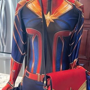 MARVEL Bundle!Tag says Medium heights 5’3, size 5- 7 butt/ hips/ waist 25 .